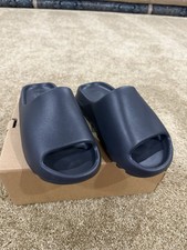 adidas Yeezy Slides Black Size US 9
