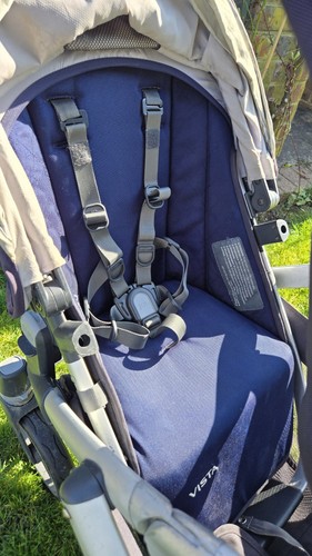Uppababy Vista Double Pushchair in navy blue good condition - Picture 15 of 24
