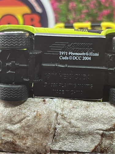 Johnny Lightning 1970 Plymouth Hemi Cuda Barracuda NMCond LimeGreen Rubber Tires - Picture 12 of 13