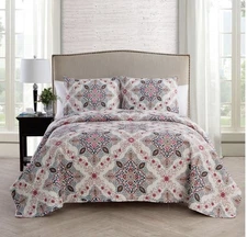 VCNY Home 3 pc Comforter Set, Reversible Bedding Matching Shams