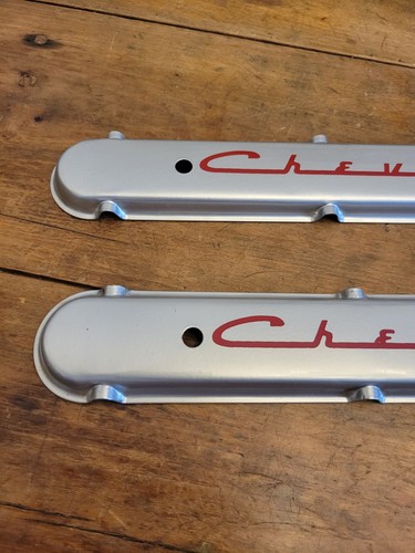 Small Block Chevrolet Valve Covers Chevrolet Pair - Picture 2 of 9