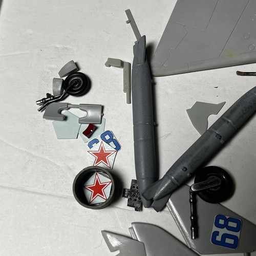 Modellino aereo vintage cooperativo Sukhoi SU-9 1/72 in plastica *parzialmente assemblato - Foto 6 di 13