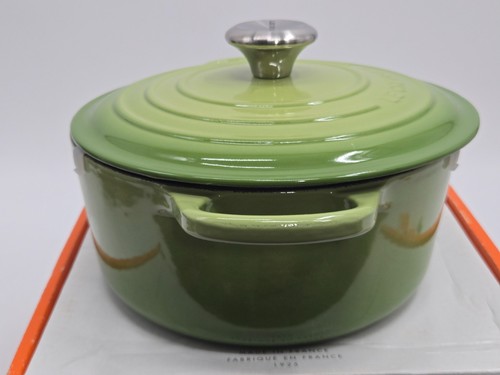 Le Creuset Cocotte Ronde Tradition 24cm 4.5qt palm Green Silver Knob Cast Iron - Picture 8 of 11