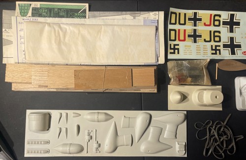 Guillows Junkers JU 87-B Stuka 1002 Giant Scale Open Model Kit ‘Sullys Hobbies - Picture 5 of 7