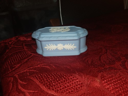 Caja de baratija con tapa rectangular de jaspe azul y blanco Wedgwood inusual - Imagen 5 de 9