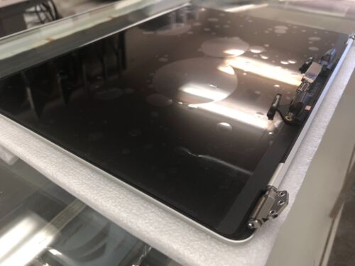 Apple OEM 13" MacBook Pro LCD Display Assembly 2016 2017 A1706 A1708 Silver - Picture 4 of 5