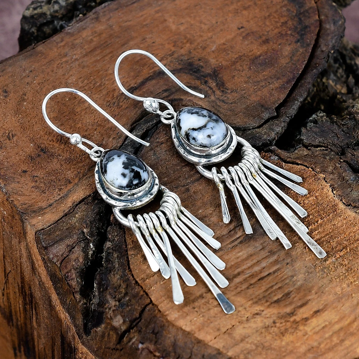 Pendientes De Estilo Tachuela Con Ópalo Azul Fuego Y Amatista Simulada - Plata Con Ródio, Sin Níquel