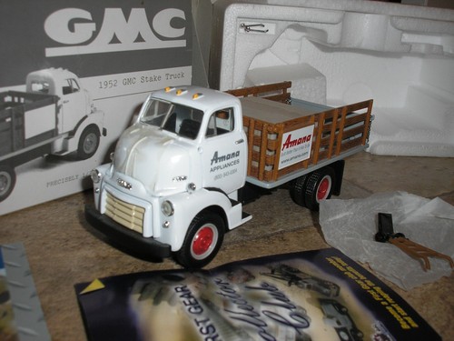 NICE Vintage 1/34 First Gear Amana 1952 GMC Stake Delivery Truck Free SHIPPING - Picture 4 of 9