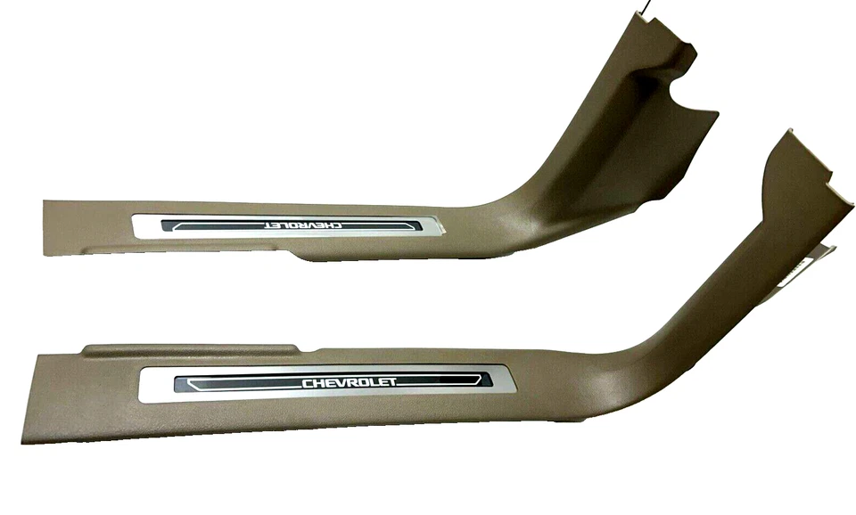 22933514 OEM GM puerta delantera placas fijas iluminadas en Dune 2015-2020 Suburban Foto 4 de 4