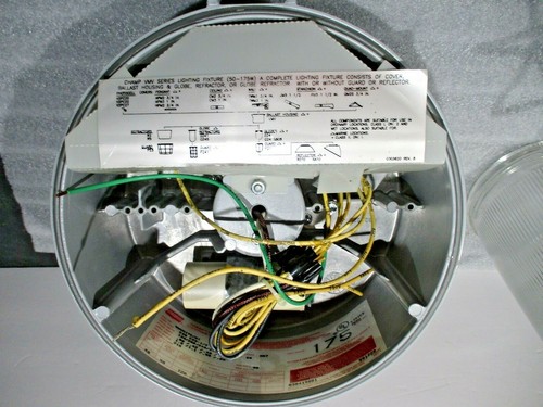 CROUSE HINDS HAZARDOUS LOCATION LIGHT FIXTURE Champ VMV - Picture 3 of 12