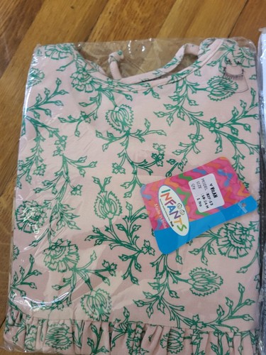 Konvolut mit 5 Outfits Kleider kurzes Set Sommerkleidung Säugling Baby 18-24 Monate - Bild 2 von 12