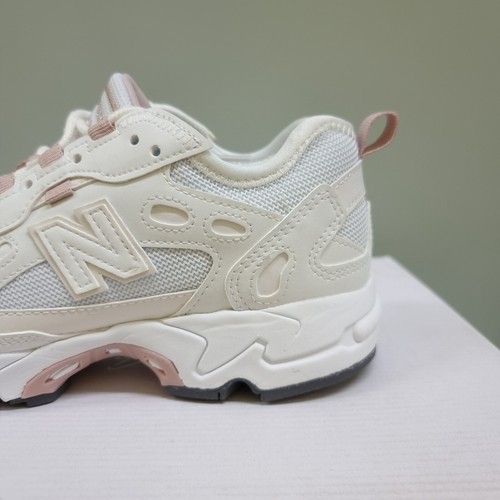 NEW BALANCE 827 "COSMIC WHITE" TRAINERS VARIOUS SIZES (WL827BBC) - 第 2/10 張圖片