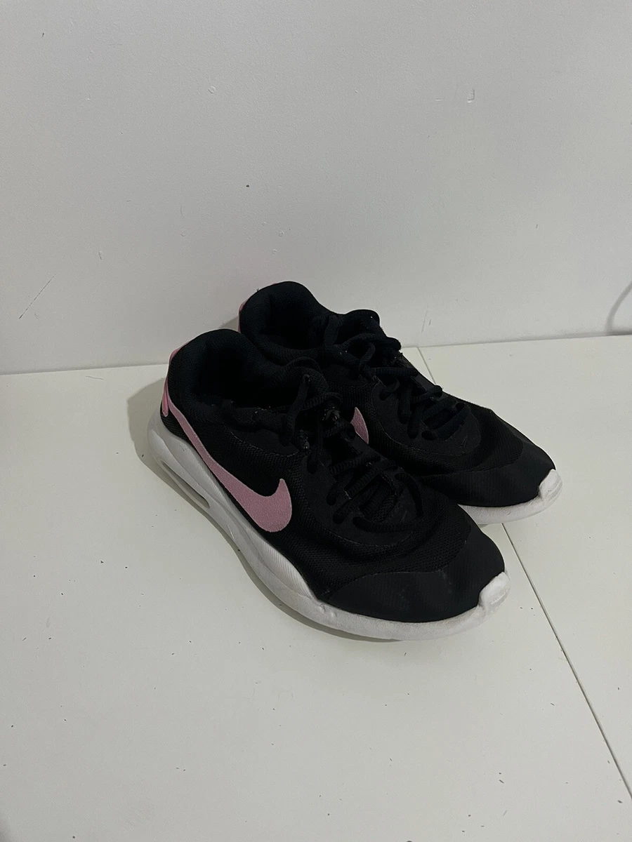 Girls nike trainers size hotsell 4