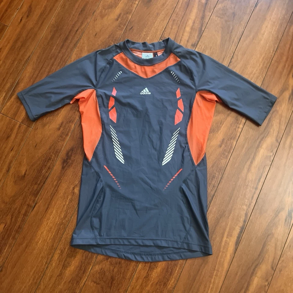 Adidas Mujer Active Climacool Camiseta Interior Manga Corta Grande Gris Naranja Usada en Excelente Condición Foto 4 de 4