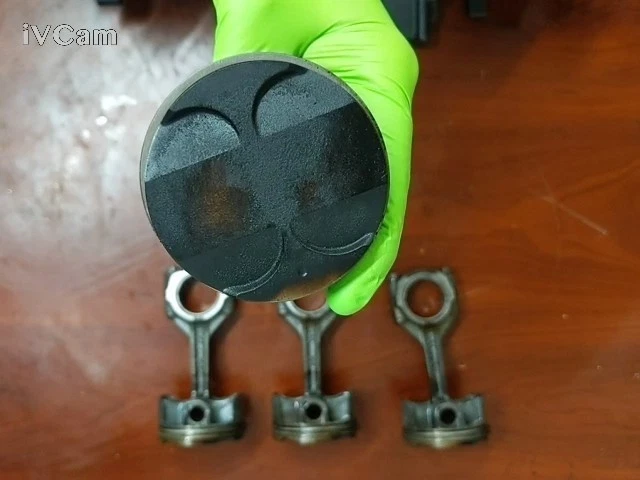 CBR1000RR CÁRTER Y PISTONES 2006 06 Bloque motor 07 Foto 3 de 4