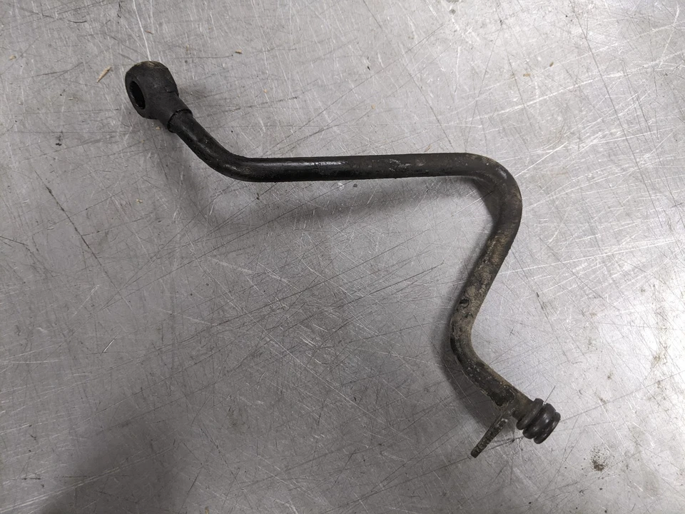 Línea de suministro de aceite para 04-06 Dodge Sprinter 2500 2.7 Foto 2 de 3