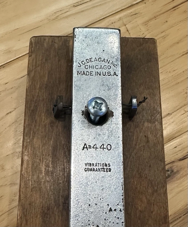 Timbre bar vintage J C Deagan A-440 alrededor de 1930 Foto 2 de 4