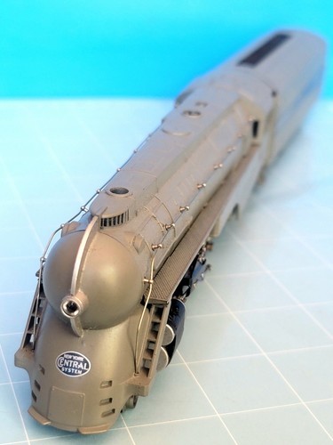 S01 Scarce AHM/Rivarossi 4-6-4 Streamlined Hudson New York Central 5446 HO scale - Picture 2 of 6