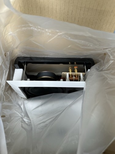 Boston Acoustics DSi450 In-Wall 5-1/4'' Speakers w/White Grilles New In Open Box - Picture 6 of 16