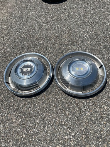 Factory original 1967 Chevy Caprice 14 inch hubcaps wheel covers - Picture 19 of 24