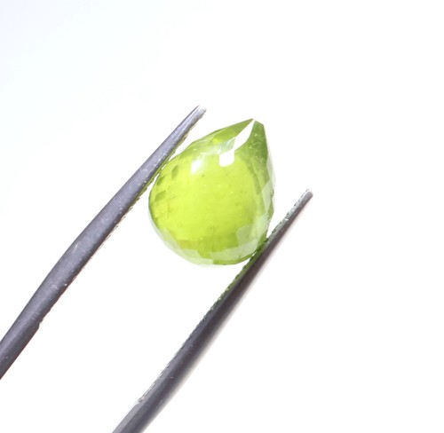 Natural Green Peridot Faceted Drops, AAA Quality August Birthstone, Periodot Cut - Picture 3 of 29