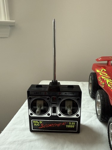 Vintage Tyco 27 MHz 9.6v RED SCORCHER RC - Mint CONDITION - WORKS GREAT - Picture 7 of 9