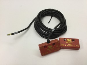 Sti-MA-15DP21-Safety-Interlock-Switch-2x-N-C-7-12mm-Make-and-12-25mm-Break