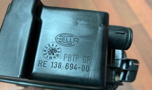 AUDI 100 HELLA FOGLIGHT, Pair, NOS - Picture 7 of 9