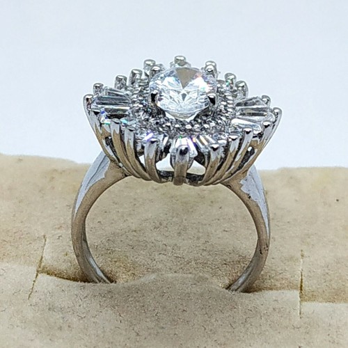 Art Deco 1.10Ct Oval Cut Simulated Diamond Engagement Ring 14K White Gold Plated - Picture 4 of 8