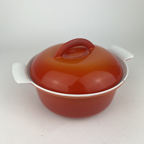 Vtg TRIANON Cast Iron Enamel Dutch Oven Belgium 17-B 18 Flame Orange Descoware - Picture 1 of 12