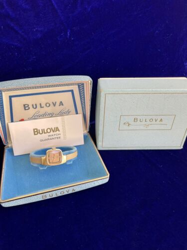 1970's Vintage Christian Dior Bulova Ladies Watch Super Mint 4 Year Warranty Box - Afbeelding 1 van 16