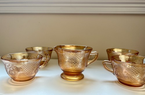 Vintage Federal Marigold Iridescent Depression Glass Normandie 5 Cups  & Creamer - Picture 1 of 12
