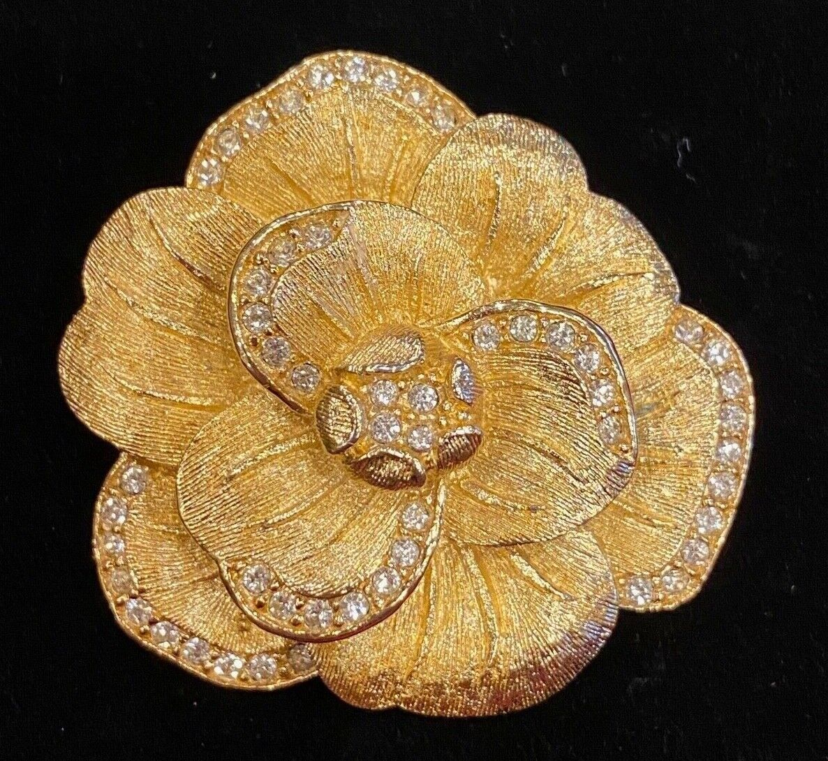 VINTAGE CHRISTIAN DIOR GOLD PLATED FLOWER PIN BROOCH | eBay VINTAGE CHRISTIAN DIOR GOLD PLATED FLOWER PIN BROOCH | eBay