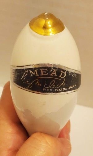 Mcleach Mead Ye Olde Pub Handle Liquor Empty Family Scene - Picture 4 of 7