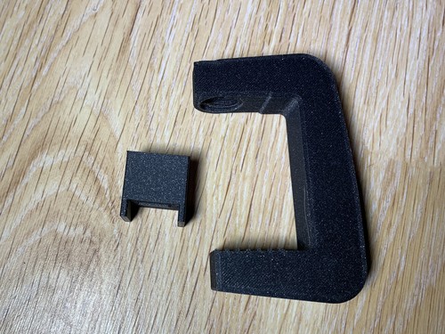 Abrazadera Logitech G25 / G27 / G29 / G920 / G923 / DF GT con espaciador extraíble - Imagen 1 de 7