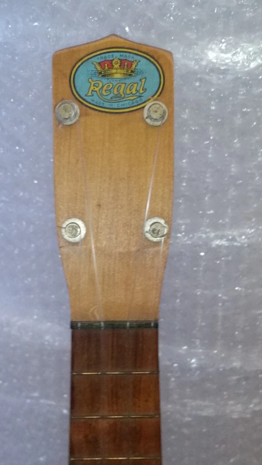 Ukelele vintage REGAL UKE Foto 2 de 4