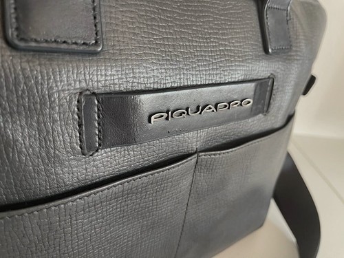 Stupenda Professionale borsa unisex pelle grigia Piquadro con tracolla - Foto 3 di 24