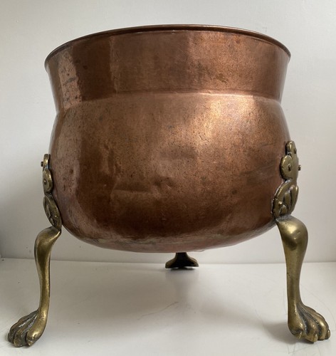 19th Century Copper Cauldron Jardiniere with Brass Paw Feet - Picture 11 of 13