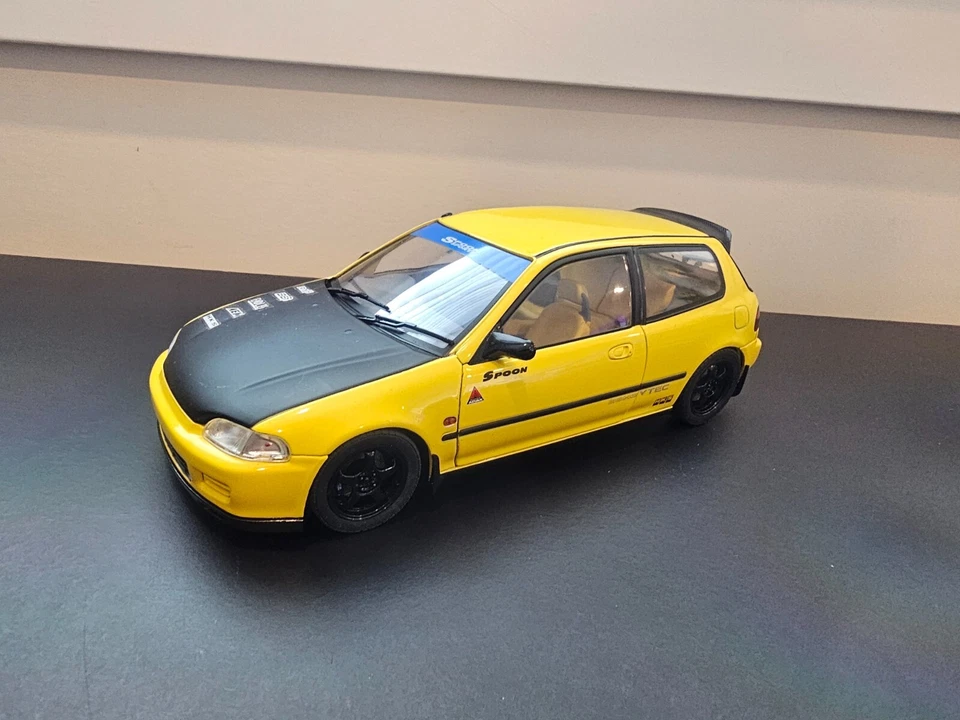 Fast & Furious 1:18 Scale Die-cast Car Honda Civic EG6 Spoon Custom - Image 2 of 4