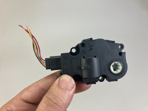 OEM BMW 1 3 4 X3 X5 SERIES E90 E93 heater blend flap motor actuator unit oem - Picture 2 of 10