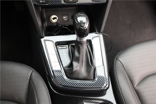For Hyundai Elantra 2017-2020 Carbon Fiber Central Console Gear Shift Strip Trim - Picture 3 of 12