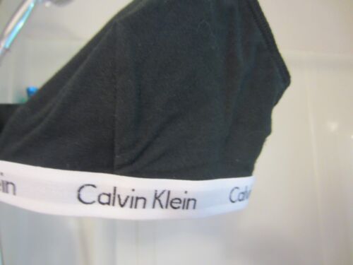 NWOT women's wireless bra Calvin Klein black/white trim - Picture 2 of 10