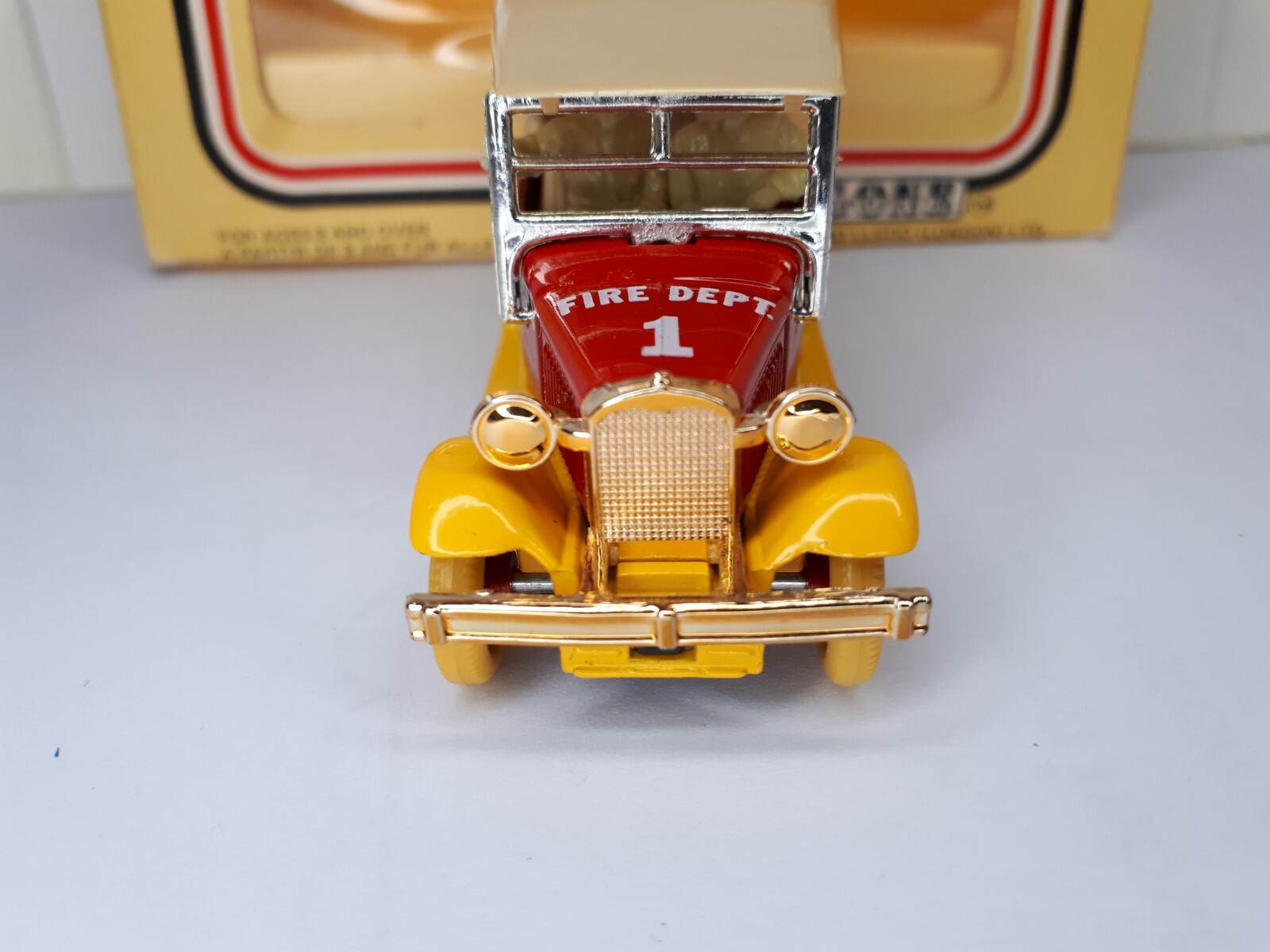 Vintage Lledo DG14 Days Gone Ford 'A' With Hood 'San Diego Fire Chief' 1983 VG C - Picture 5 of 17