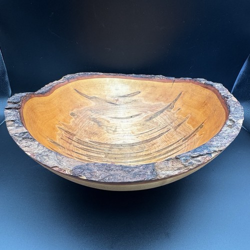 Stinson Studio Live Edge Holzschale - Bild 1 von 13