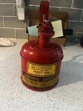 VINTAGE JUSTRITE 1 Qt EXPLOSIVE PROOF SAFETY CAN