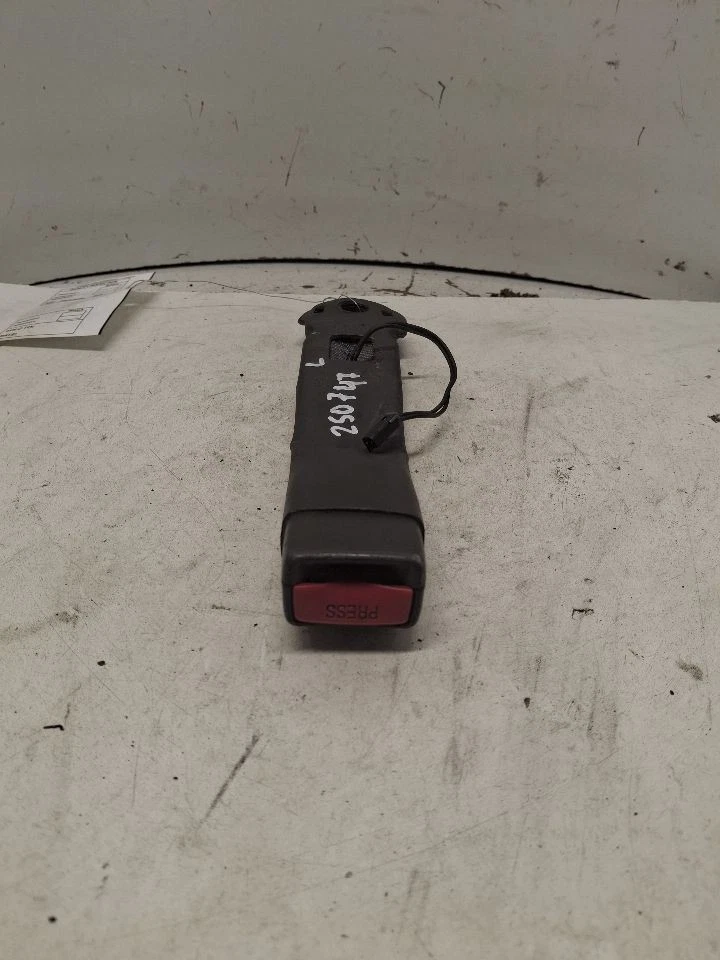 Seat Belt Front Bucket And Bench Driver Fits 03-07 SIERRA 1500 PICKUP 1432072 - Image 2 of 4