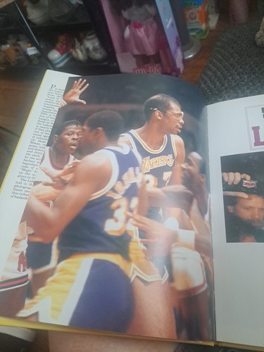 Basketball's Great Dynasties The Lakers Book Jack Clary 1992 77 Pages Pre-owned  - Picture 12 of 19