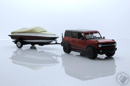 2021 Ford Bronco Wildtrak w/ Boat & Trailer, 1/64 Diecast Model Red - Picture 7 of 12