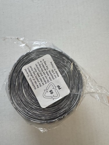 100 Feet Paw Bulletin Board Borders-Black and White w/ Colored Paws, Scalloped - Picture 8 of 9