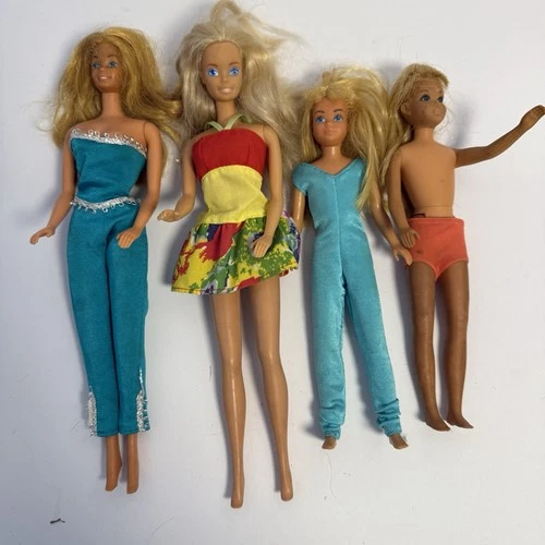 Vintag Lot Of 4 Barbie And Skipper Dolls